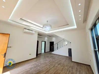 Unbeatable price! Jasmine Villa, 5 bedrooms, strategic location in the city's most prestigious neighborhood.