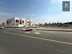 For sale in Sharjah Al Hooshi area Residential plot of land measuring 20,000 sq ft, prime location n