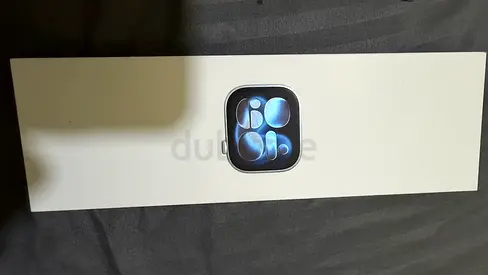 Apple-style Smartwatch with Black Sport Band (Used like new )