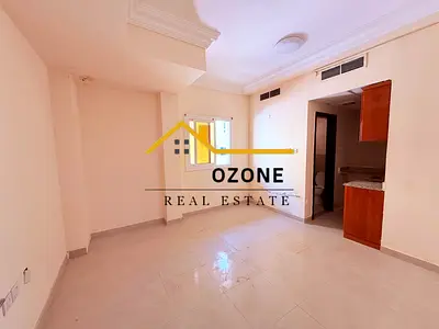 Luxury Studio Prime Location Elegant studio Easy Access to main road 4