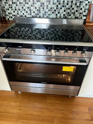 Siemens iq700 full electric digital cooking range latest version 90cm