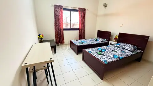 Fully Furnished Bed Space for Single Male Executive Bachelor in Master bedroom