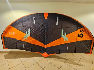 F-One V4 Strike 5.5 Wingfoil with carbon bar