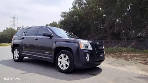 للبيع جي إم سي تيرين 2015 خليجي – SLE – صبغ وكالة – بدون حوادث