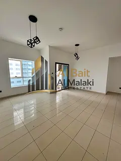 Two master bedrooms with living room and stunning sea view – prime location close to amenities.