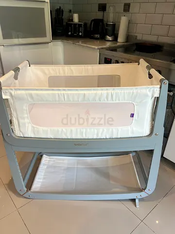 SnuzPod 3. Light Grey / White portable baby bassinet / playpen - good condition