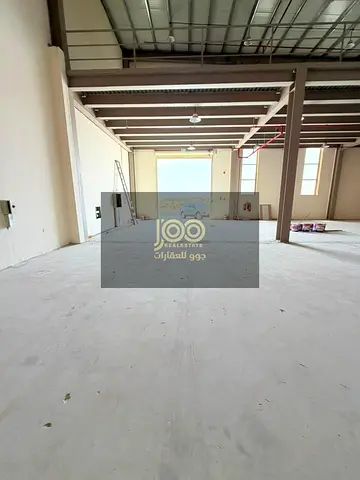 مستودع للإيجار | 7,000 قدم² | 72 كيلو واط | 250,000 درهم | على شارعين