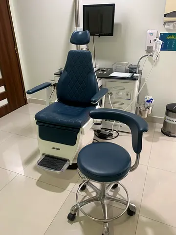 ENT Workstation + Patient Chair (Clinic Setup, Excellent Condition)