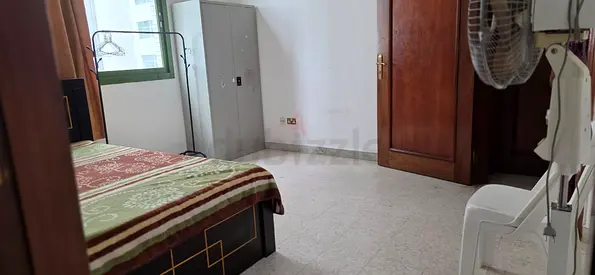 Master bedroom for rent from May 1 onwards for single exe bachelor/lady