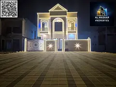 A classic-style royal villa on the main street with a spacious 20-meter front setback. Prioritized l