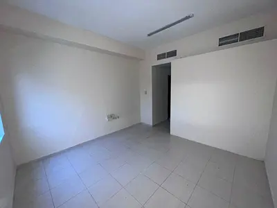 استديو للإيجار السنوي في الراشدية – مطبخ منفصل وموقع مميز