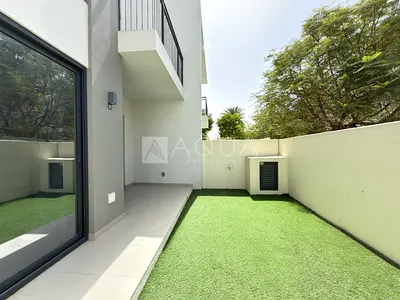 VACATING SOON | SINGLE ROW | SPACIOUS GARDEN