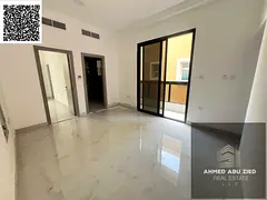 One bedroom and living room in a new building, first occupancy, with 2 bathrooms, very spacious, bui