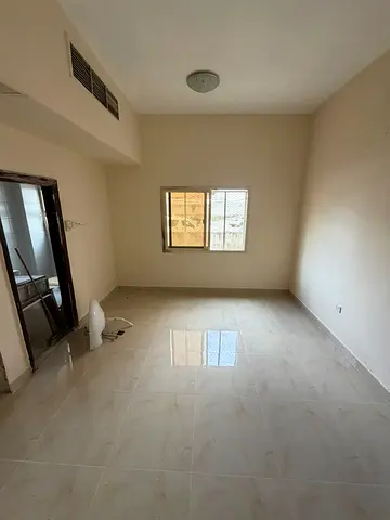 النعيميه 1 بجوار مدرسه عمر بن الخطاب استوديو مساحه جيده مطبخ شبه منفصل تكييف مركزي 18000 4 او 6 دفعات تامين شيك