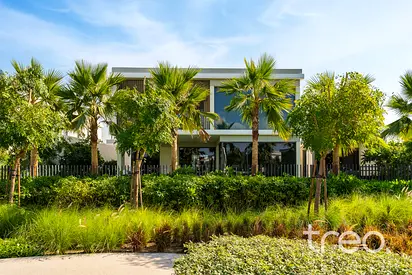 Pool View | 5 Bed Large | Large Corner Plot