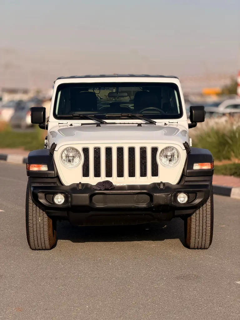 Jeep Wrangler 2023 — photo 1 of 20