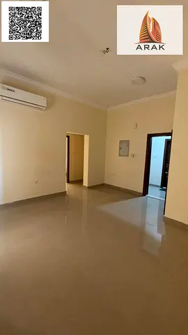 If you are looking for a comfortable home with spacious areas at a reasonable price in a prime location, this apartment is an ideal choice. Located i