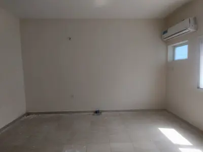 Lavish 1bhk full family building near in muwailah sharjah school area 33k