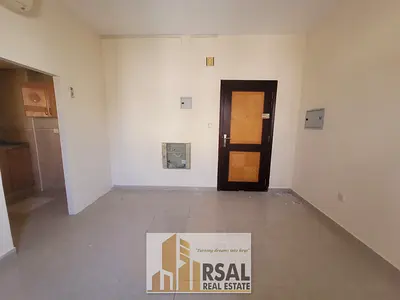 FAMILY OFFER STUDIO WITH SEPRATE KITCHEN WITH NO DEPOSIT