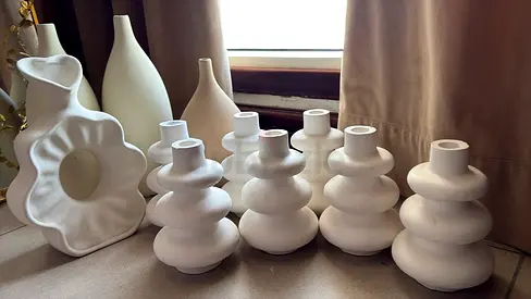 Clay Vases 12pcs for 285dhs ONLY