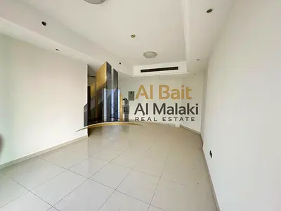 غرفتين وصالة مع بلكون بالمجاز  باحدث اطلالة وتاور جديدشقة للإيجار في الشارقة –جاهزة للسكن فورًا شقة مميزة للإيجار في موقع حيوي في إمارة الشارقة، تتمت