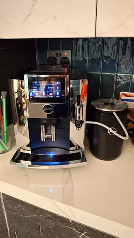 JURA S8 + Milk Cooler