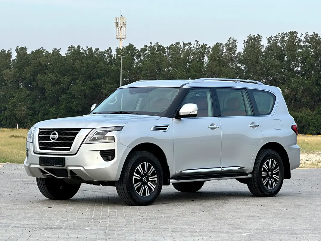 Nissan Patrol 2020 — photo 1 of 17