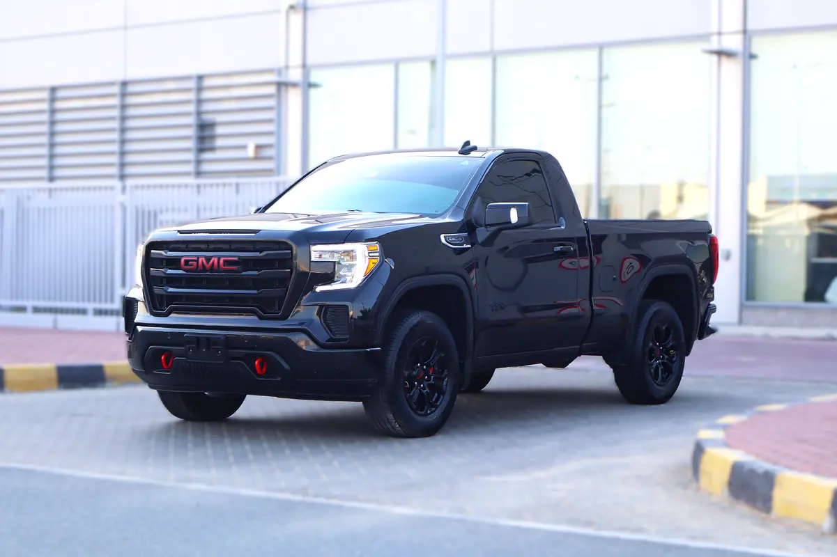 GMC Sierra 2021 — photo 1 of 16