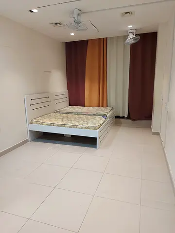 Big room available in dip1 near metro station