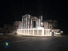 An ideal opportunity for investors and families in Al-Haliou 2: a corner villa with 6 rooms and a ro