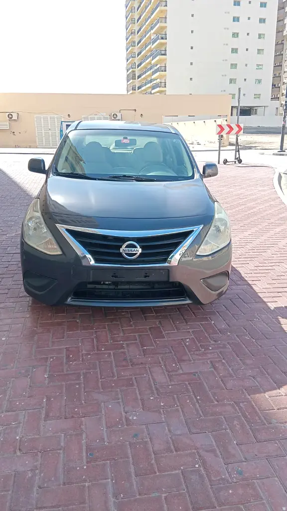 Nissan Sunny 2019 — photo 1 of 15