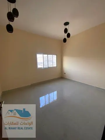 استديو بمساحة واسعة مع مطبخ منفصل في الجرف 3