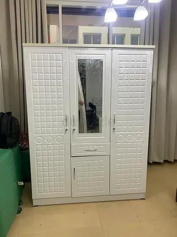 White 3-Door Wardrobe with Mirror - Good Condition