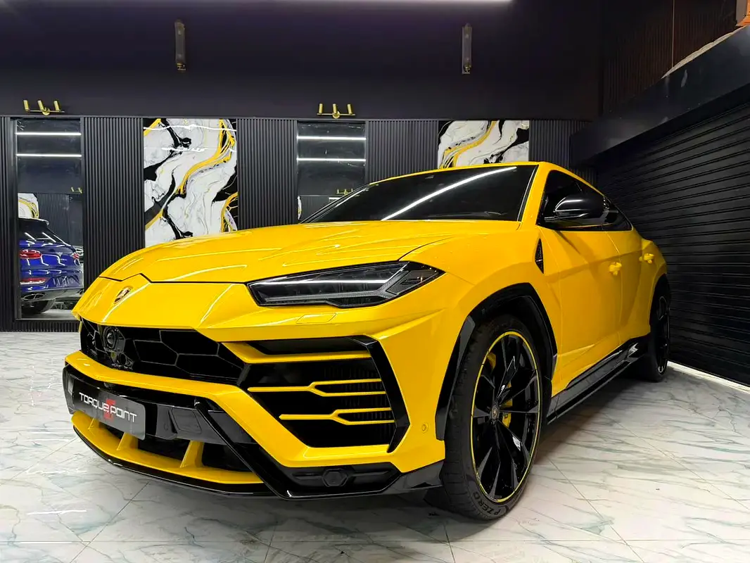 Lamborghini Urus 2021 — photo 1 of 18