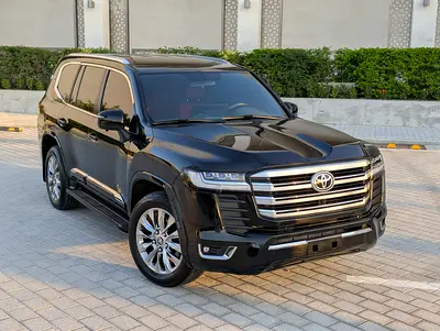 Toyota Land Cruiser GXR 2016 Facelifted 2026 With Interior and Exterior- GCC Specs - Well Maintained