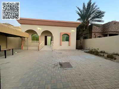 فيلا 3 غرف نوم وصالة بحالة ممتازة | مطبخ | موقف سيارات مغطى | الروضة 2 عجمان | 75,000 درهم إماراتي