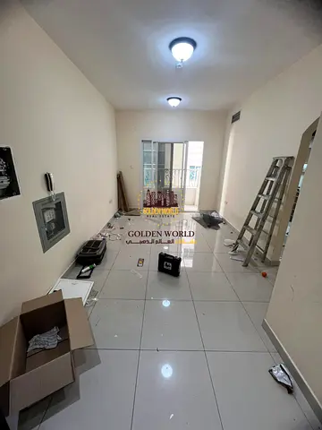 شقة غرفتين وصالة مع بلكونة في التعاون، 2 حمام، تصميم عملي ومساحة مريحة بموقع مميز قريب من الخدمات بسعر 47,000 درهم