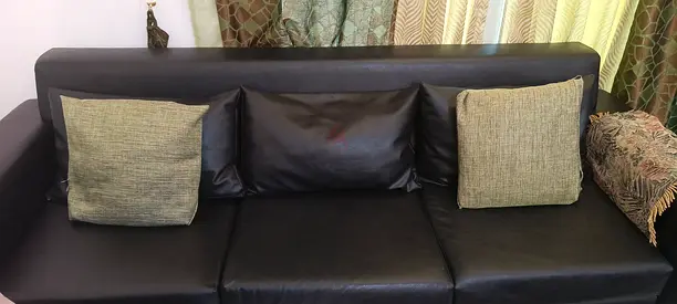 Leather sofa set 3 seater + 1 seater *PRICE NEGOTIABLE*