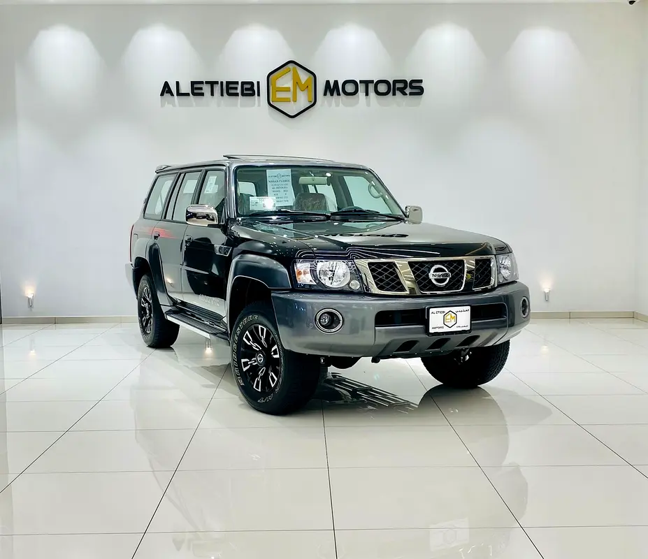 Nissan Patrol Safari 2024 — photo 1 of 17