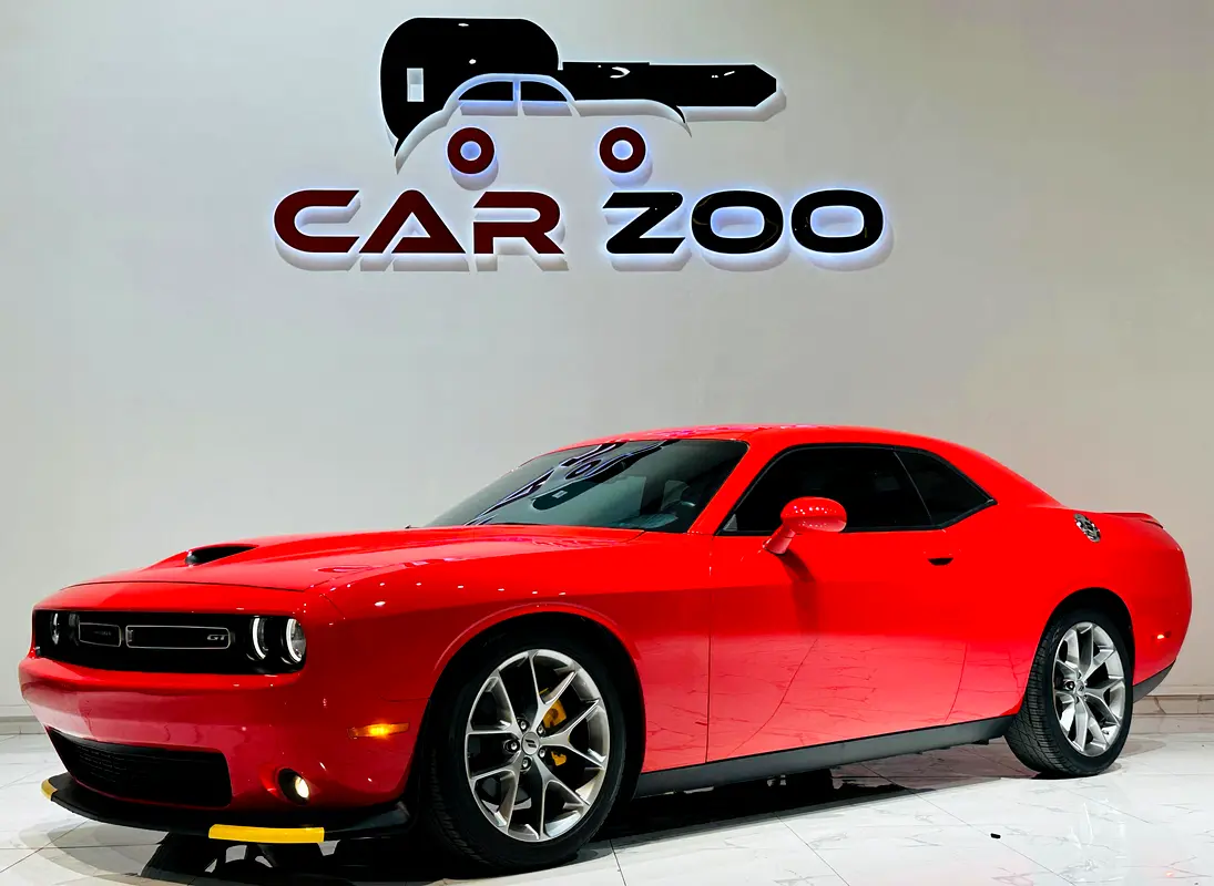 Dodge Challenger 2022 — photo 1 of 14