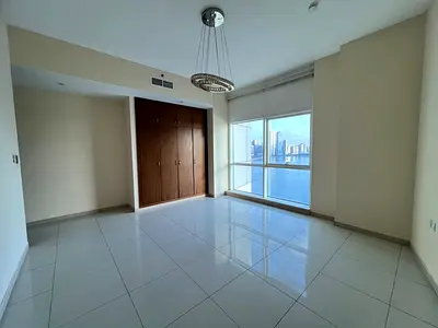 اجمل3BHK | اطلاله بحريه | تكيف مجانى | باركن | جيم و مسبح | غرفه خادمه | خزائن بالحائط | بلكونه | على مخرج دبى