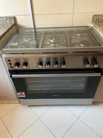 Large gas cooker