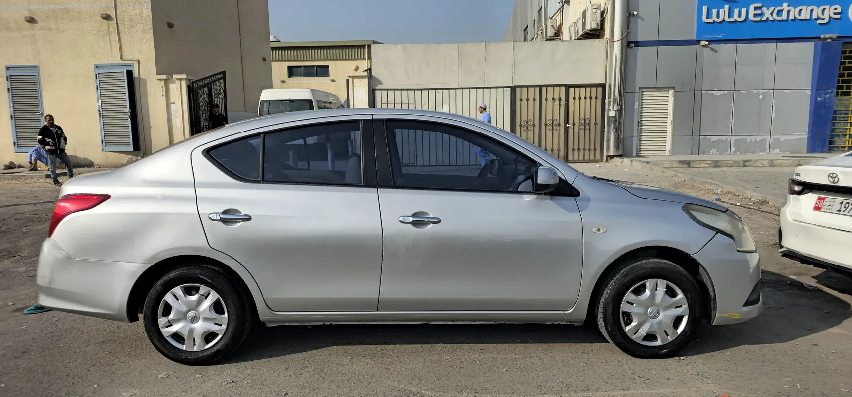 Nissan Sunny 2018 — photo 1 of 8