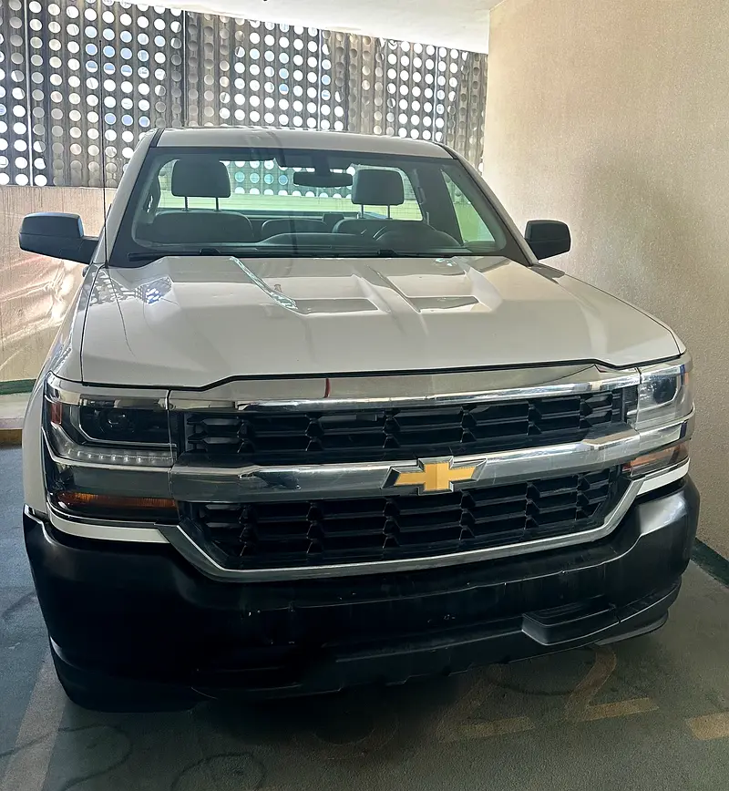 Chevrolet Silverado 2016 — photo 1 of 10