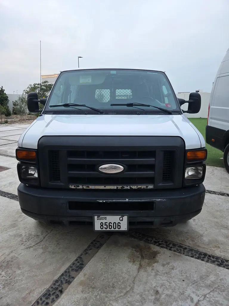 Ford E-250 2014 — photo 1 of 5