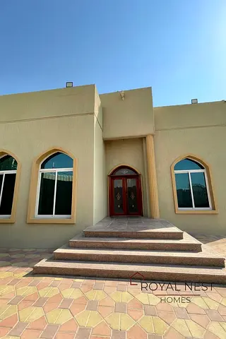 Corner Villa I Brand New I Big Living Space