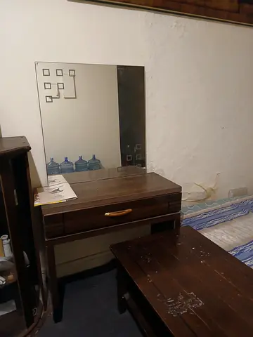 Dressing table