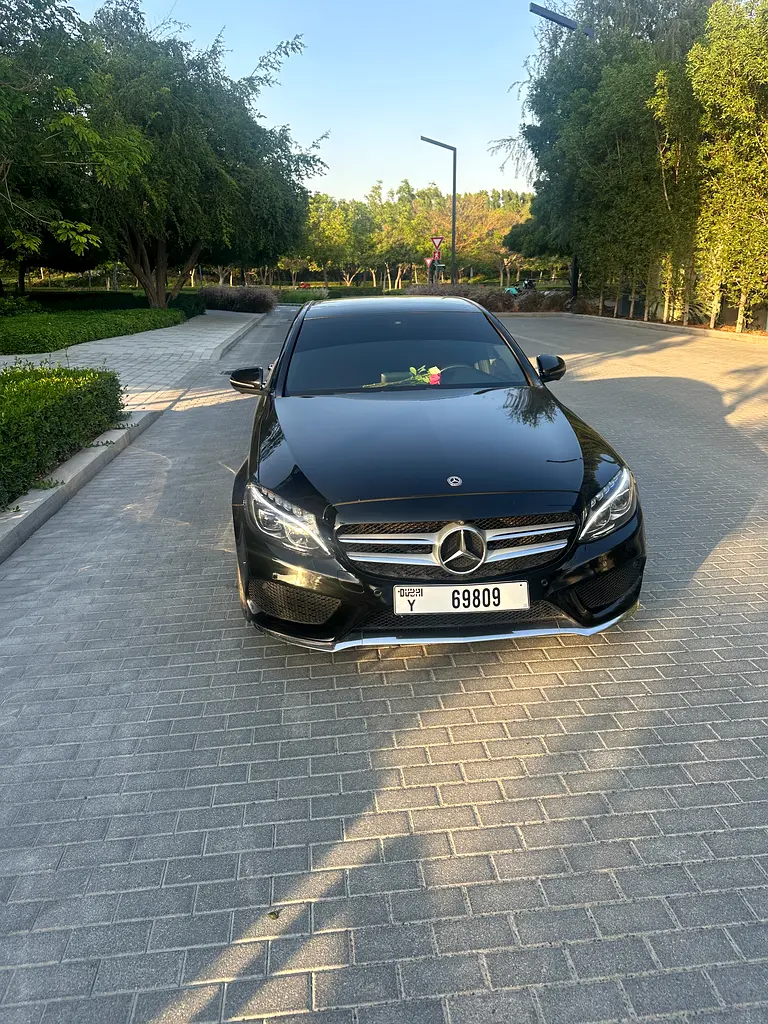 Mercedes-Benz C-Class 2018 — photo 1 of 8