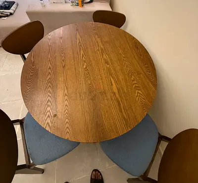 Dining table for sale