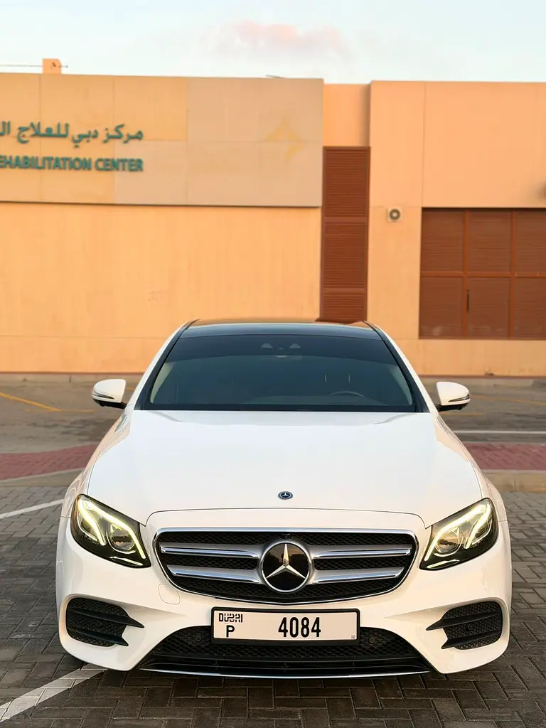 Mercedes-Benz E-Class 2019 — photo 1 of 16